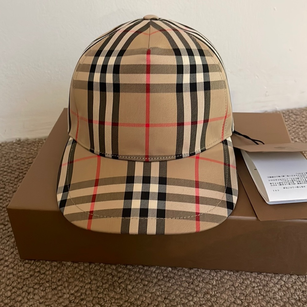 Burberry Trucker Hat Size Small NWT